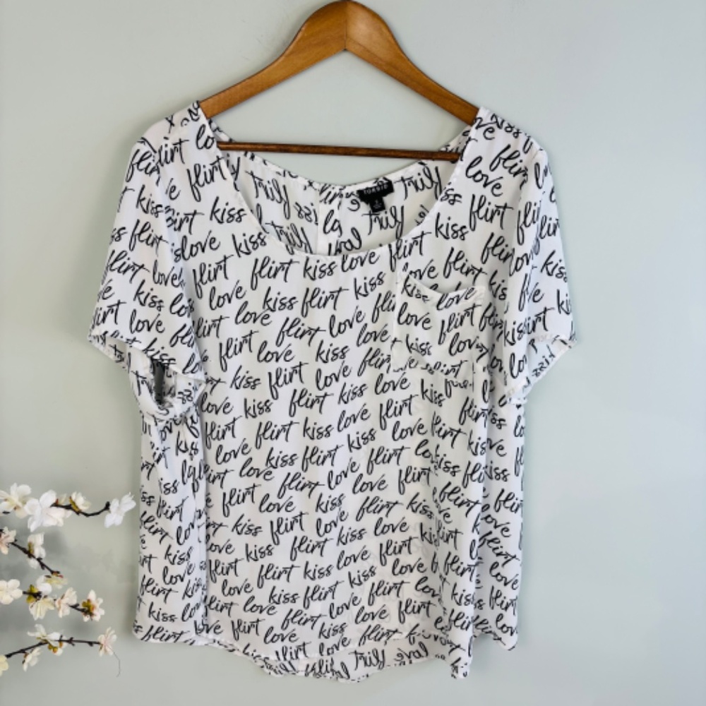 Torrid Love Flirt Kiss Button Back Blouse Size 2X - Picture 4 of 6